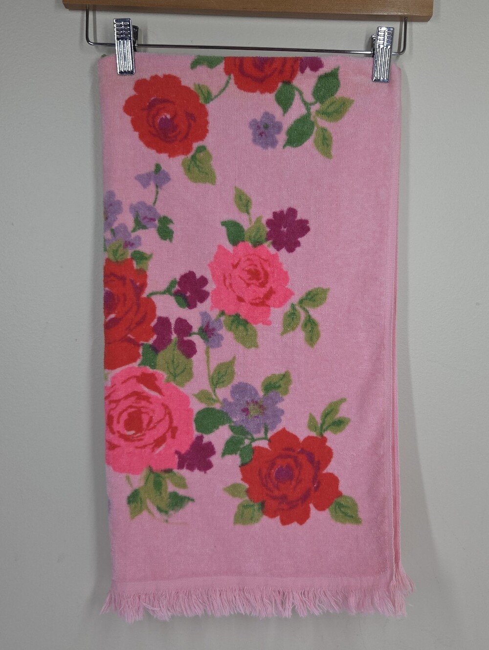 Vtg Pink Floral Rose Fringe Bath Towel MCM 60s 70s 40x23